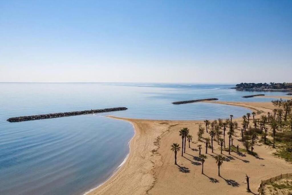 F2/4 Pers Plage-commerces A Pieds-parking Prive *